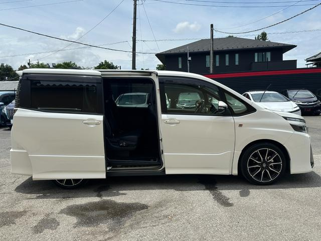 TOYOTA VOXY 2017 l ZS GR Sports